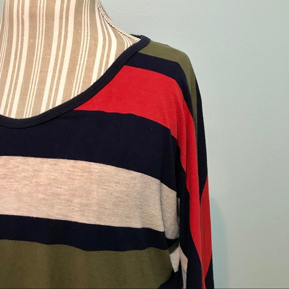 Beautiful Striped Top Size Medium - Picture 2 of 4